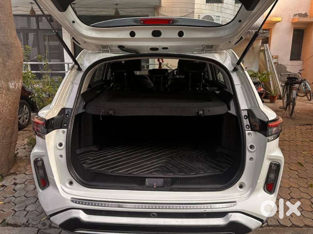 2024 Grand Vitara Petrol  Upgraded Premium Interior  Like Brand New
