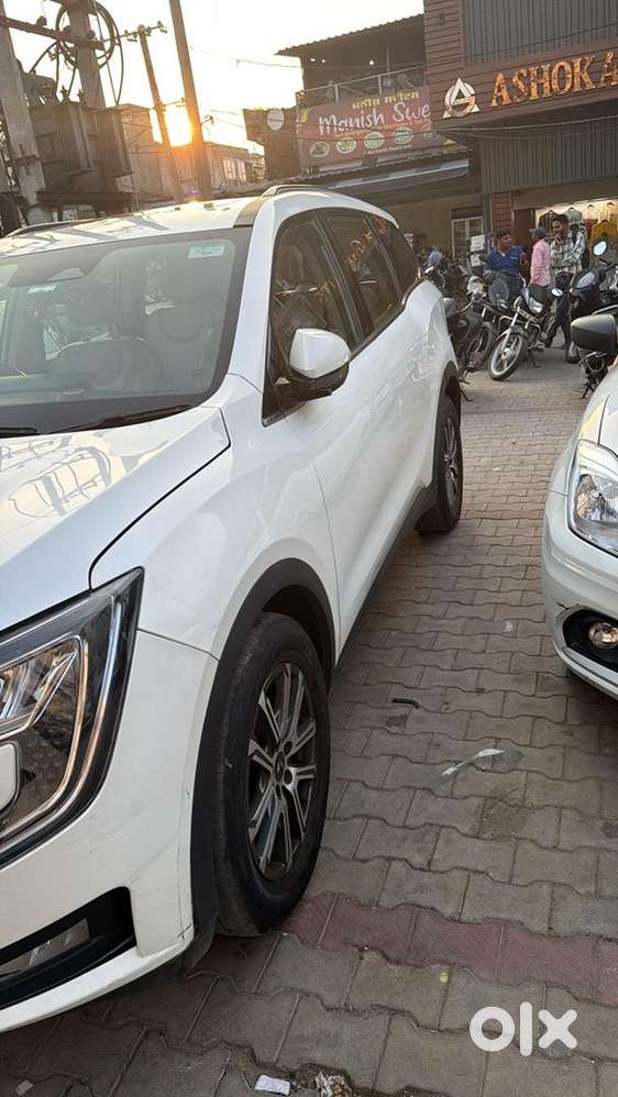 Mahindra Xuv700 2022 Diesel 32000 Km Driven