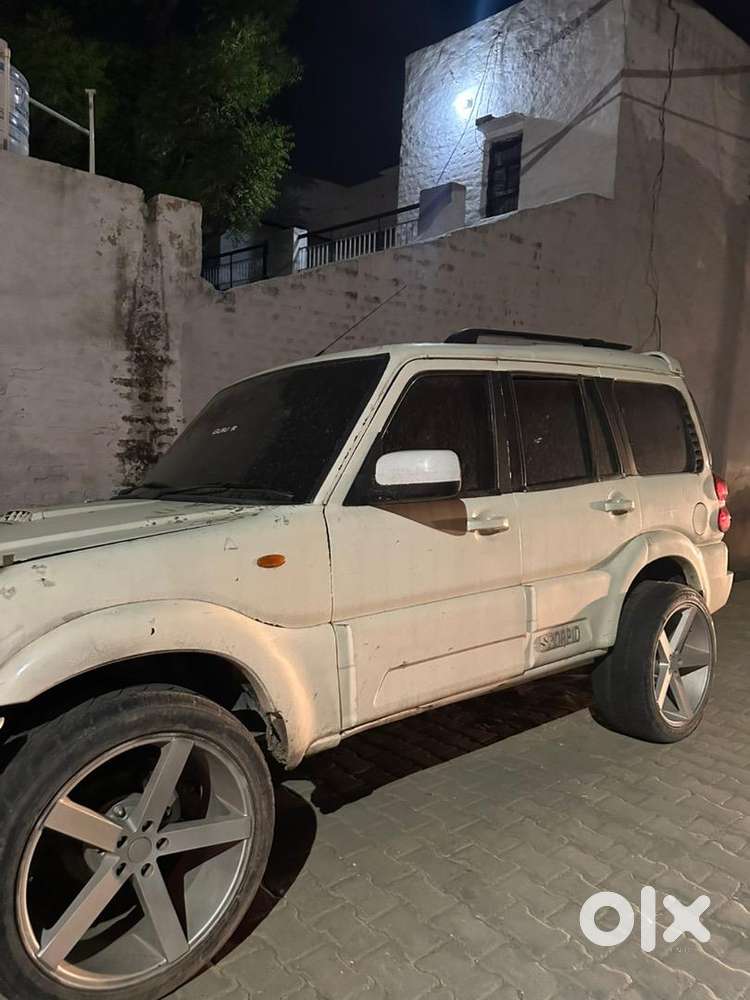 Mahindra Scorpio Classic 2011