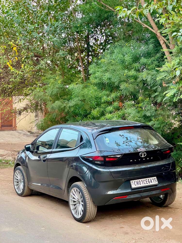 Tata Altroz Xe 2021
