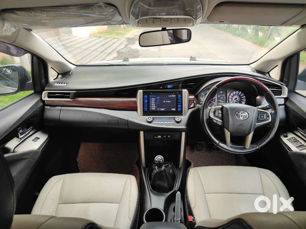 Toyota Innova Crysta 2.4 V, 2017, Diesel
