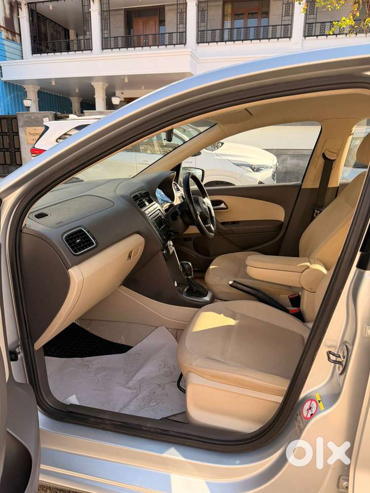 Volkswagen Vento 1.5 Highline Plus At 16 Alloy, 2014, Petrol