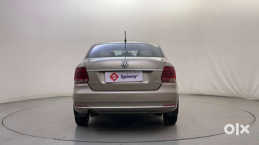 Volkswagen Vento 1.2 Tsi Highline At, 2016, Petrol