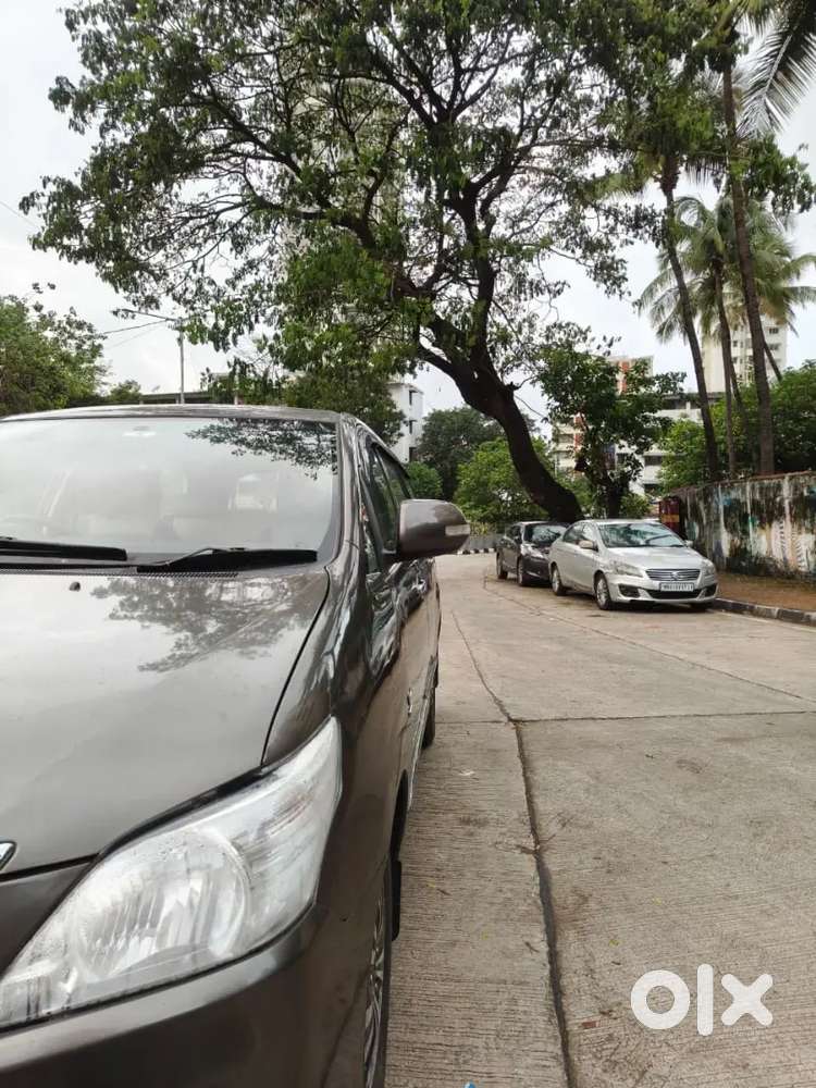 Toyota Innova V Diesel 2015
