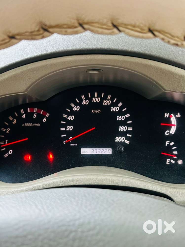 2010 Toyota Innova 2.5 V Single Owner