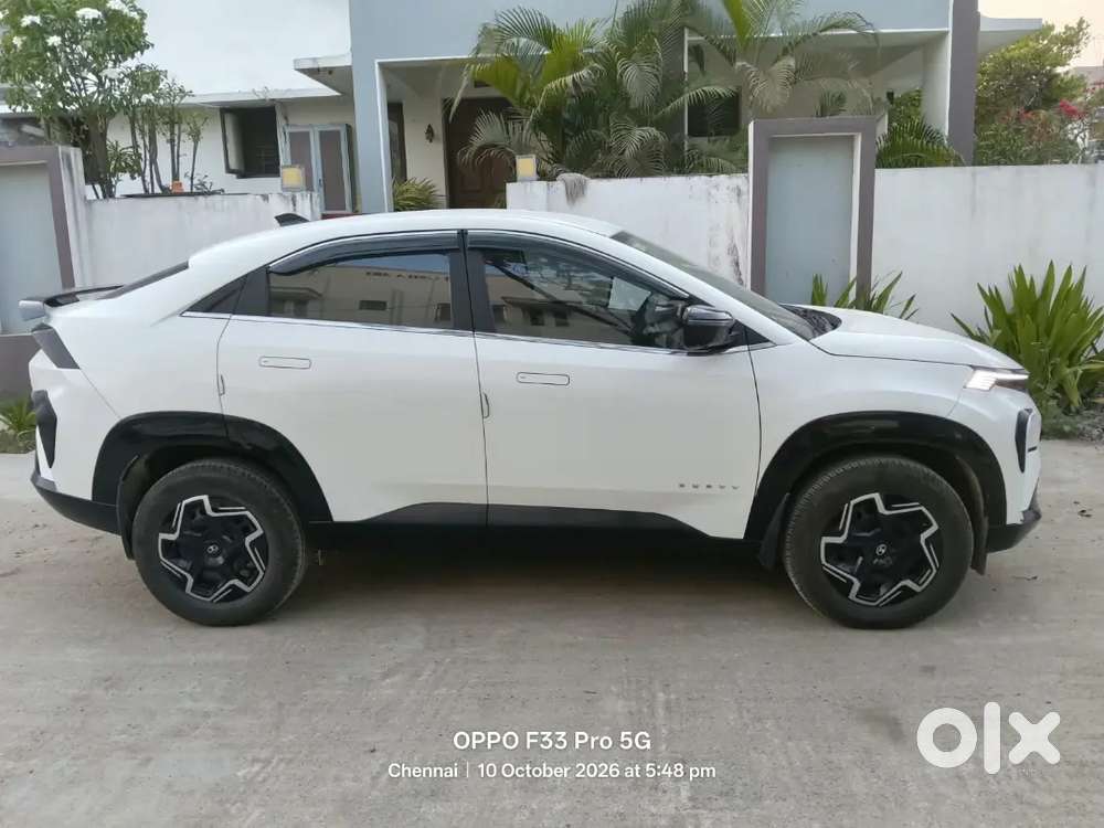 Tata Curvv Petrol Automatic 2025
