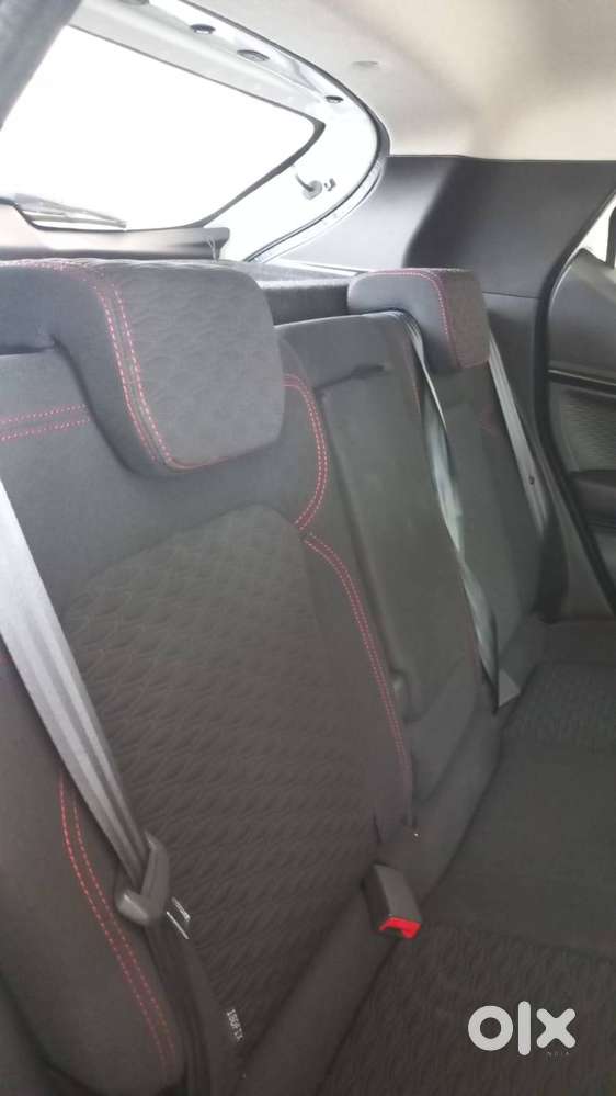 2022 Renault Kiger Rxz Amt Petrol – Top Variant  Only 5,875 Km Driven