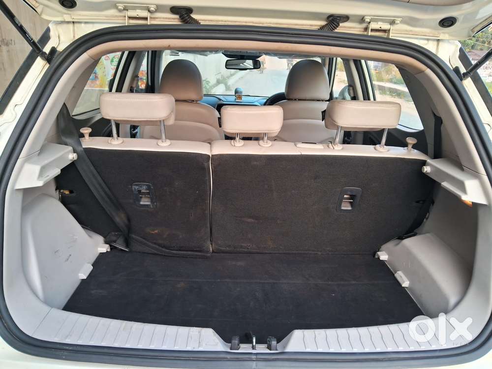 Mahindra Xuv300 W8 Option, 2020, Petrol