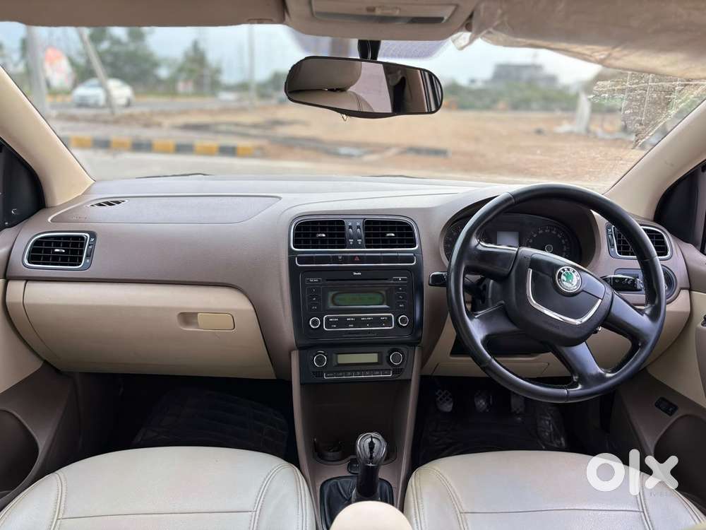 Skoda Rapid 1.5 Elegance Tdi Mt, 2013, Diesel