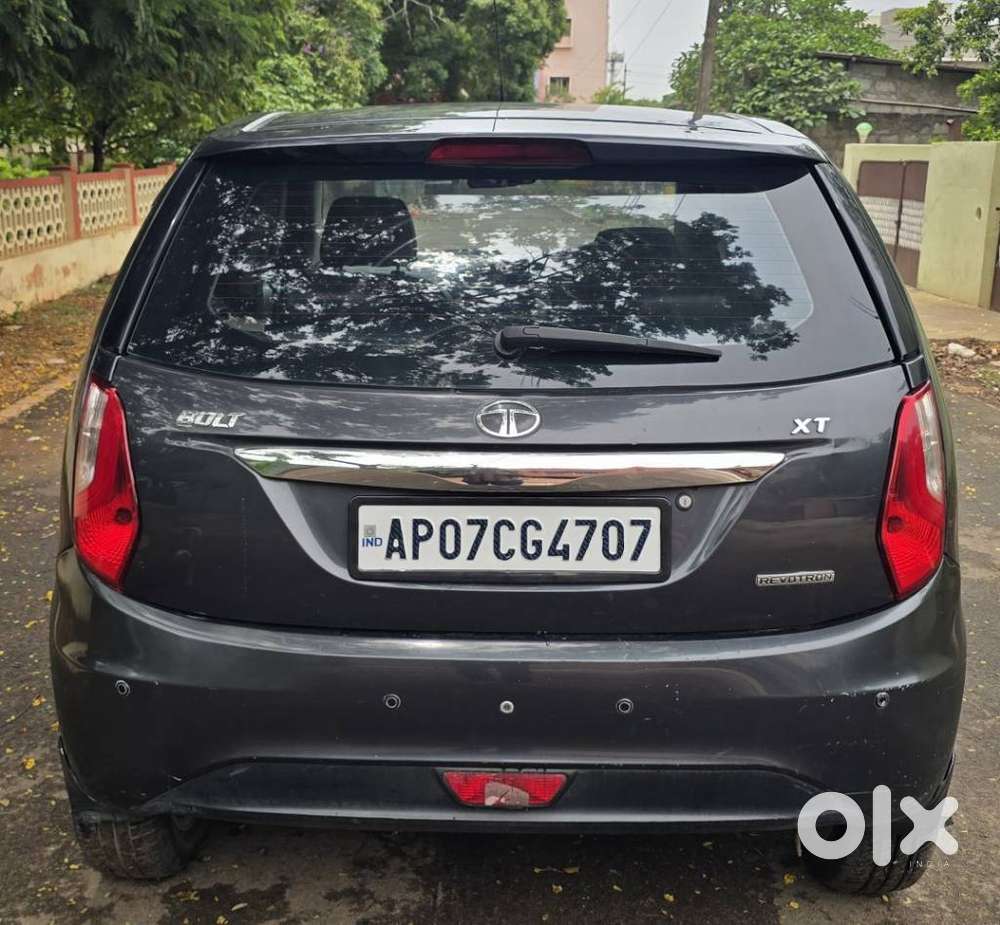 Tata Bolt Revotron Xt, 2015, Petrol