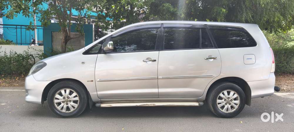 Toyota Innova 2.5 V 7 Str, 2011, Diesel