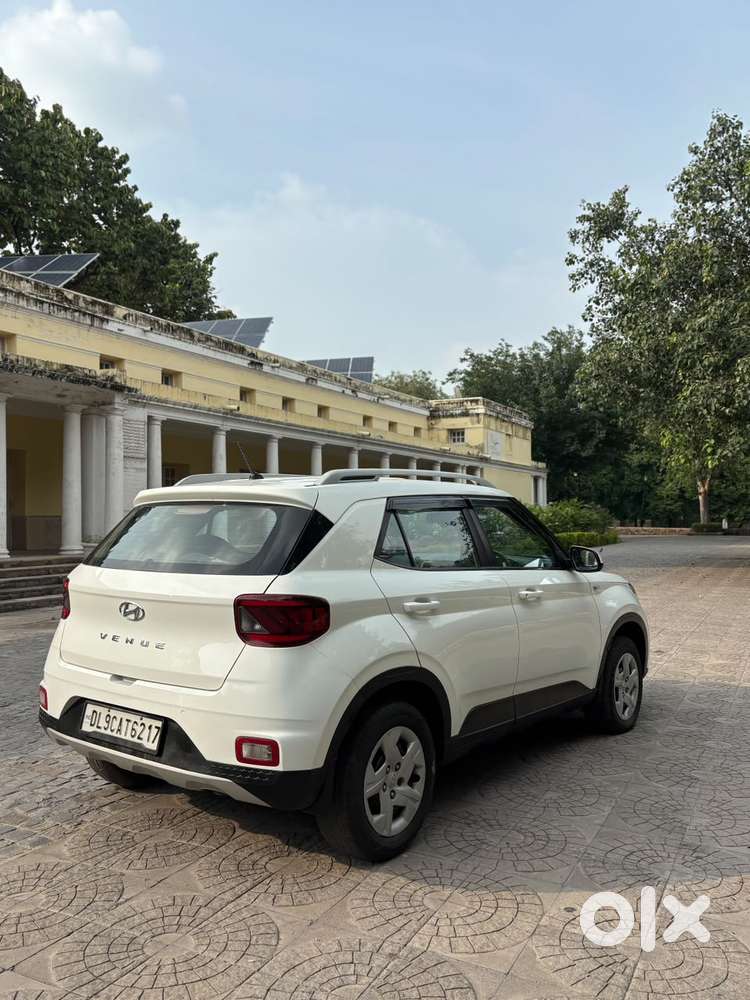 Hyundai Venue S Turbo, 2020, Petrol
