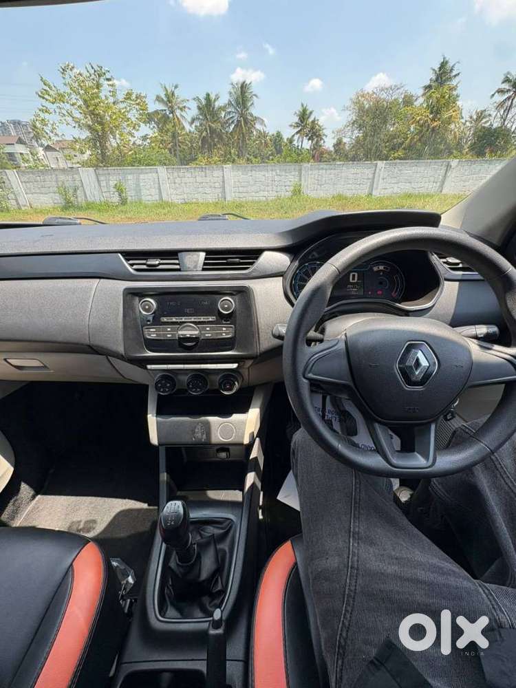 Renault Triber Rxl, 2021, Petrol