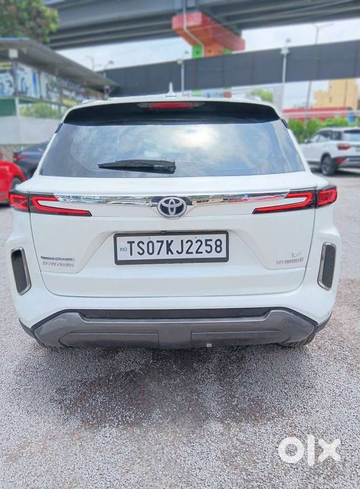 Toyota Urban Cruiser Hyryder 1.5 V Hybrid, 2024, Cng & Hybrids