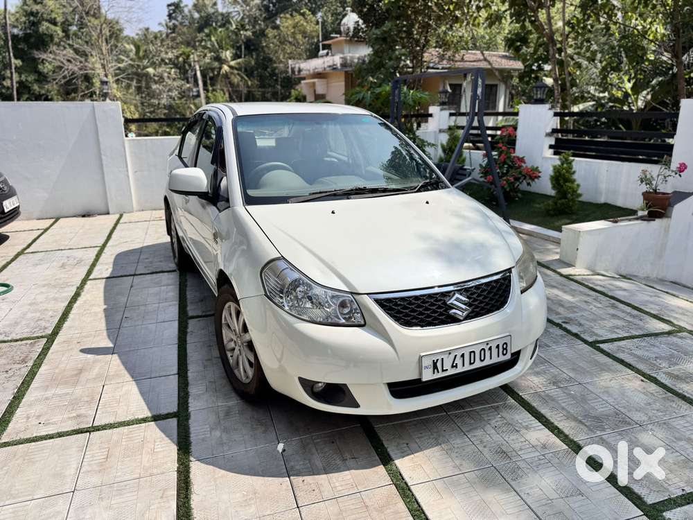 Maruti Suzuki Sx4 Zxi Mt Bsiv, 2010, Petrol
