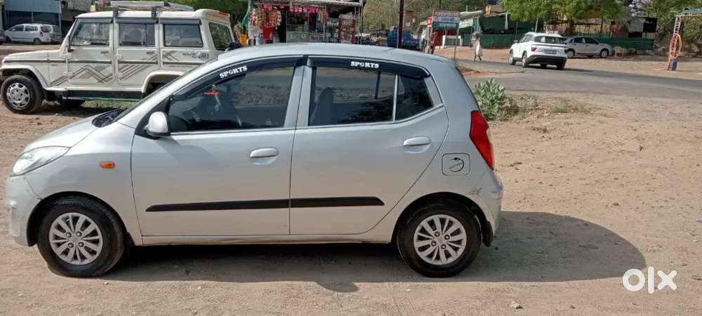 Touch Screen Player Reverse Camera Well Maintained Car