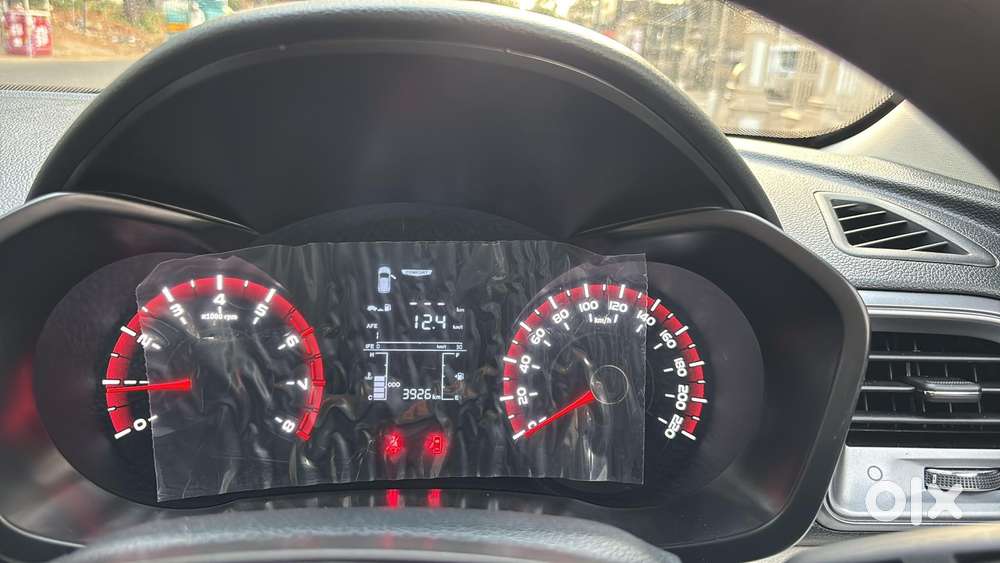 Mahindra Xuv 3xo Mx3, 2025, Petrol