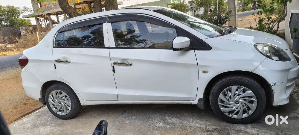Honda Amaze 2015 Diesel Well Maintained