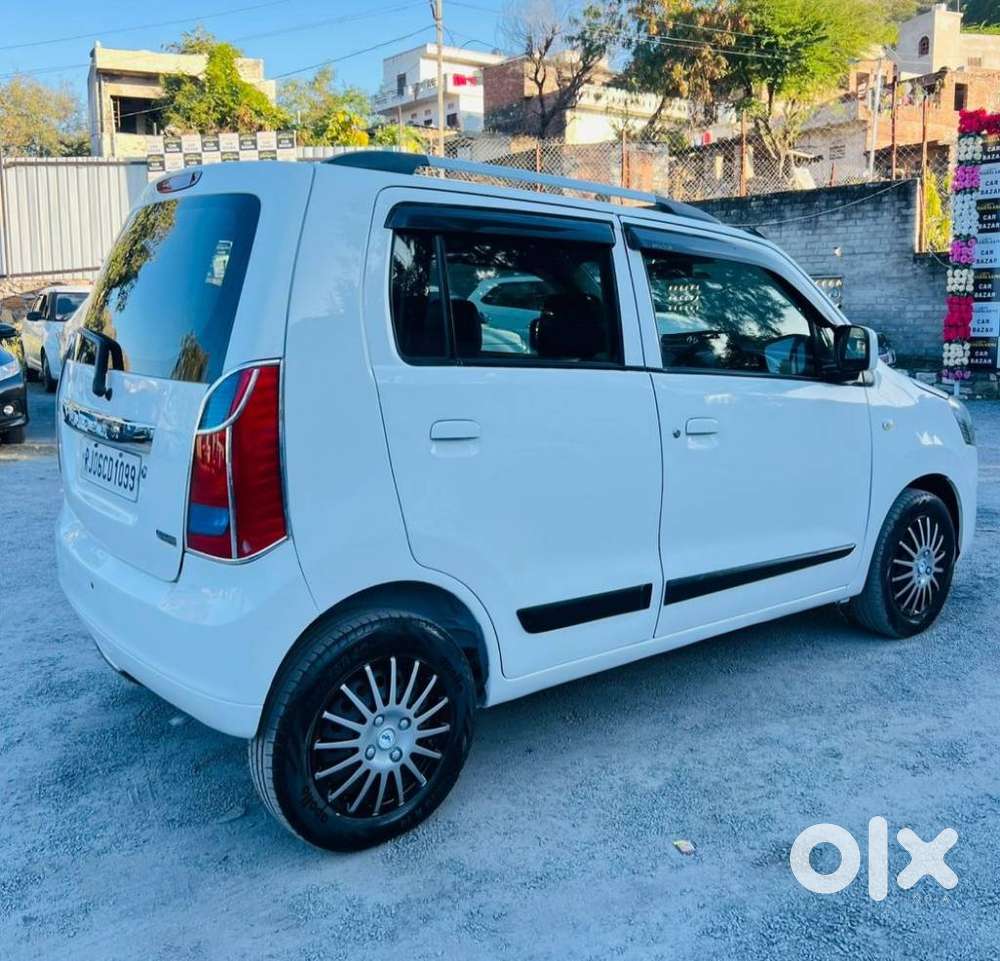 Maruti Suzuki Wagon R Vxi Amt1.2, 2017, Petrol