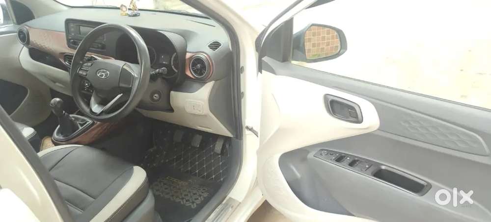 Hyundai Aura 1.2 Petrol 2022