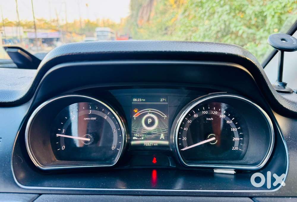 Tata Hexa 2.2 Xta 4x2 7 Str, 2018, Diesel
