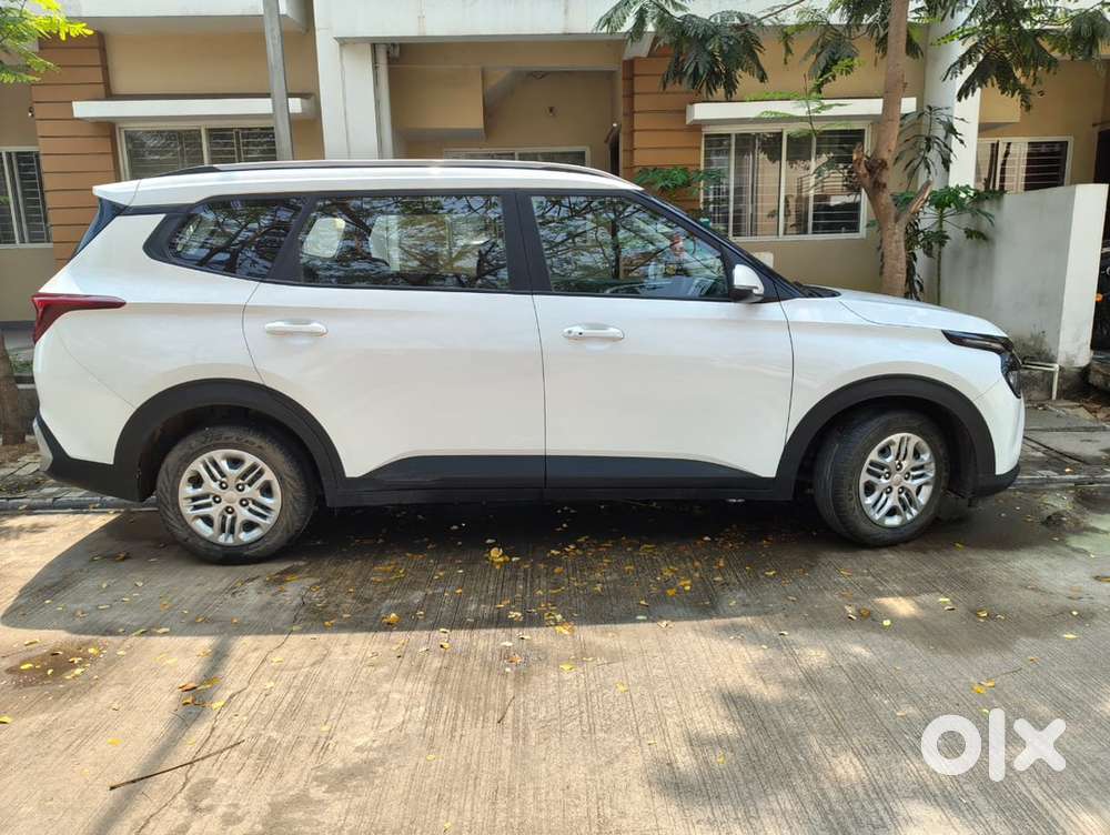 Kia Carens 2025 Petrol Good Condition