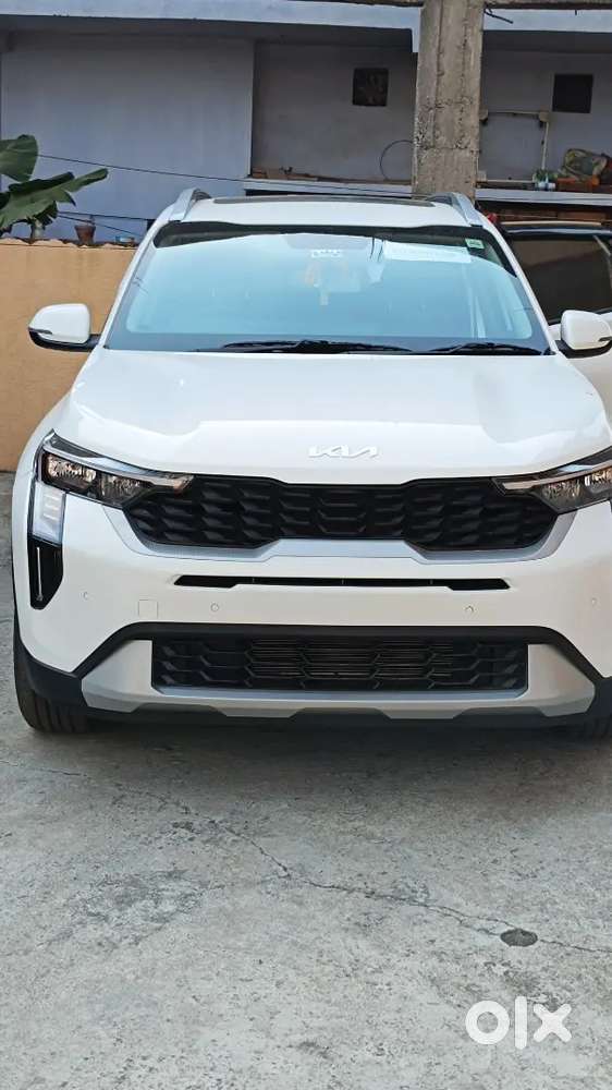 Kia Sonet Brand New Only 1500km Runing
