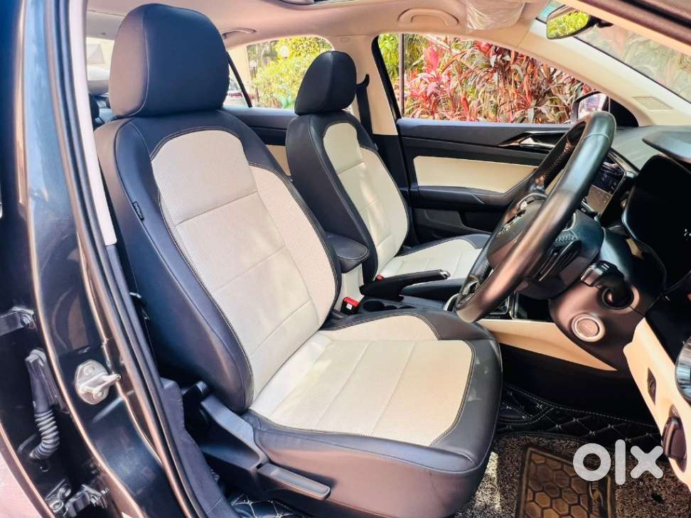 Skoda Slavia 1.5 Tsi Style At, 2023, Petrol