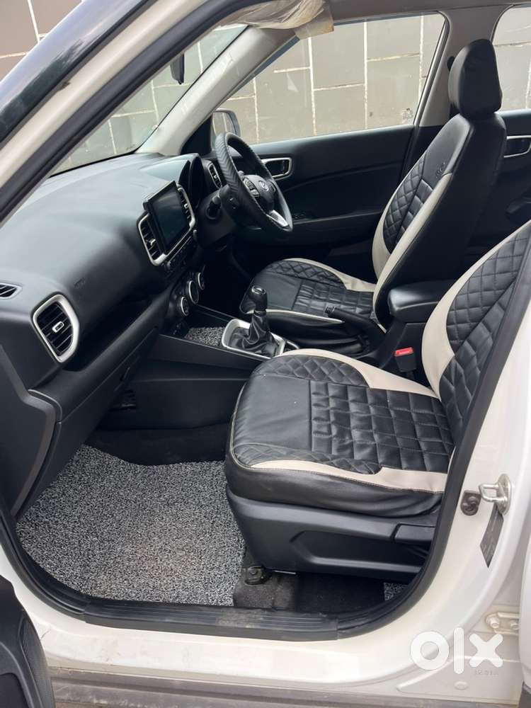 Hyundai Venue Petrol 2022