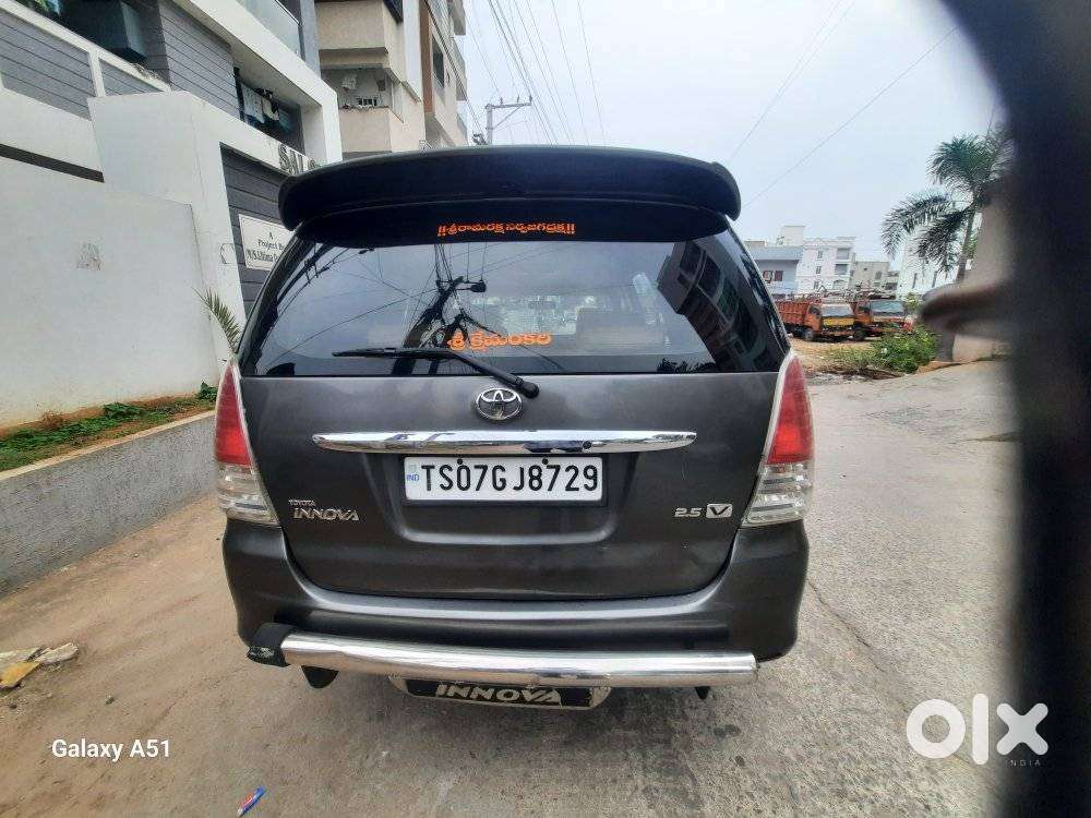 Toyota Innova 2.5 G (diesel) 8 Seater, 2012, Diesel