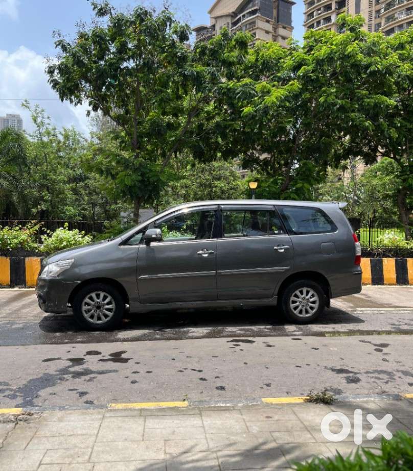 Toyota Innova 2.5 Vx 8 Seater Bs Iv, 2012, Diesel