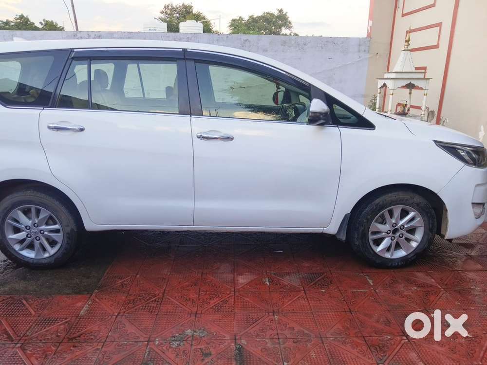 2020 Toyota Innova Crysta
