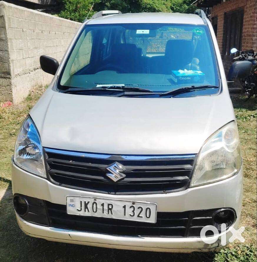Sliver Wagonr Car 2011 In Mint Condition Maruati Suzuki
