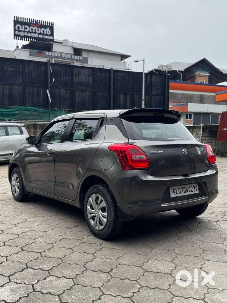 Maruti Suzuki Swift 1.2 Vxi (o), 2022, Petrol