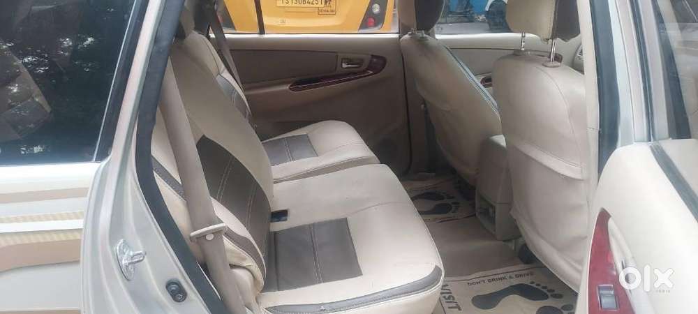 Toyota Innova 2.5 G (diesel) 8 Seater, 2006, Diesel