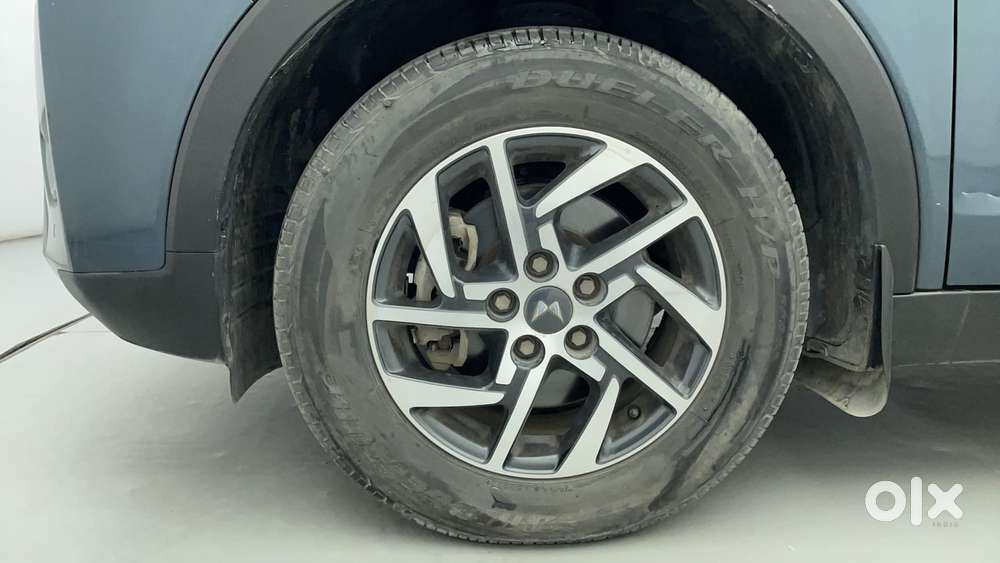 Mahindra Xuv300 W8 (o) 1.5 Diesel Amt, 2023, Diesel