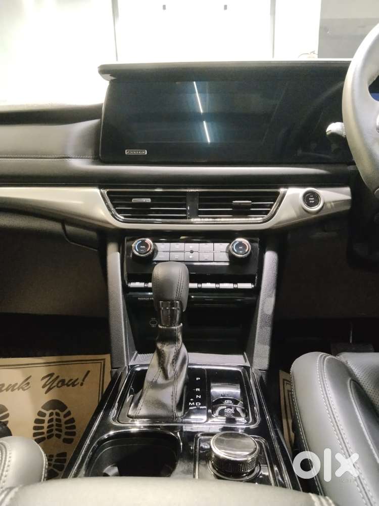 Mahindra Xuv700 2.0 Ax 7 Petrol At Luxury Pack Str, 2026, Petrol