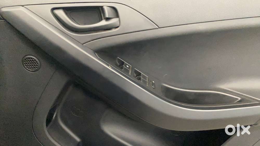 Tata Nexon Smart Plus S 1.2 Revotron Petrol 5 Mt, 2024, Petrol