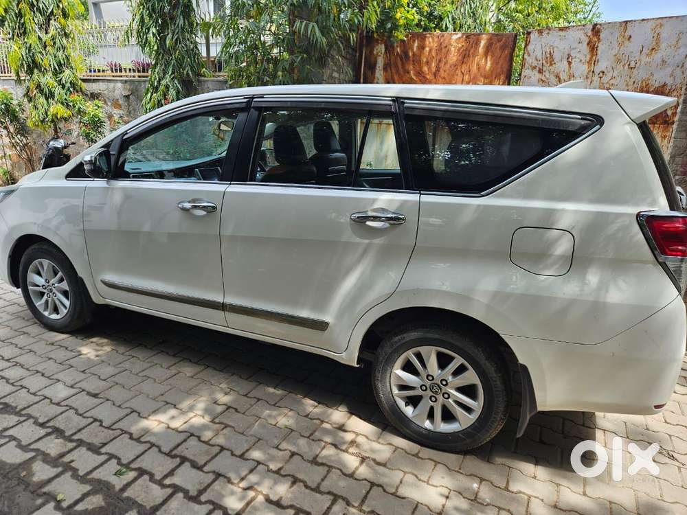 Toyota Innova Crysta 2.7 V, 2017, Diesel