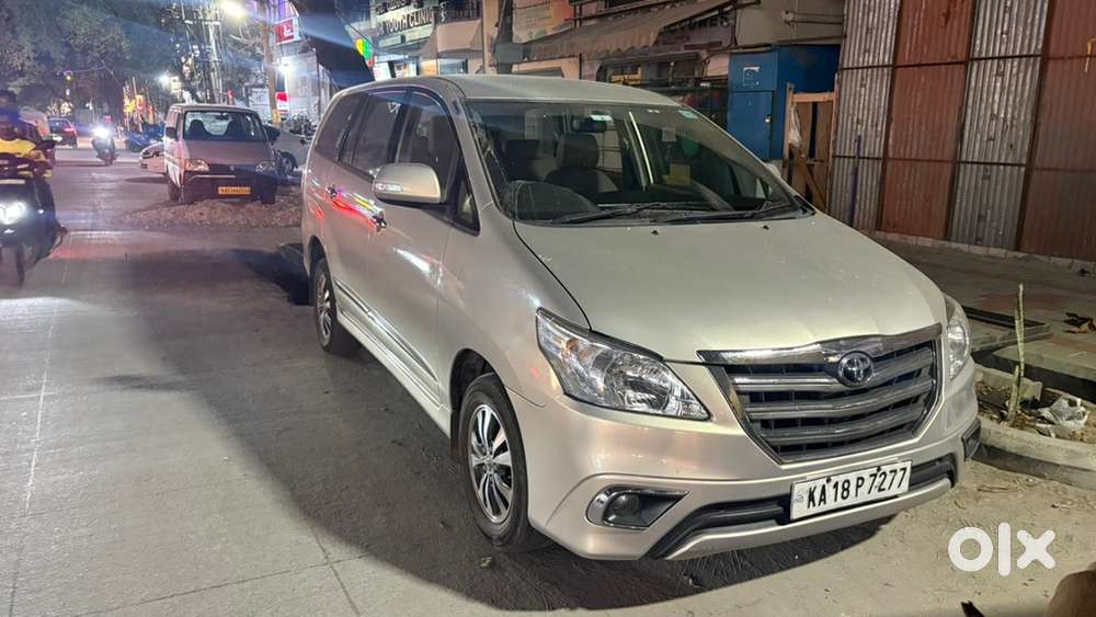 Toyota Innova 2015