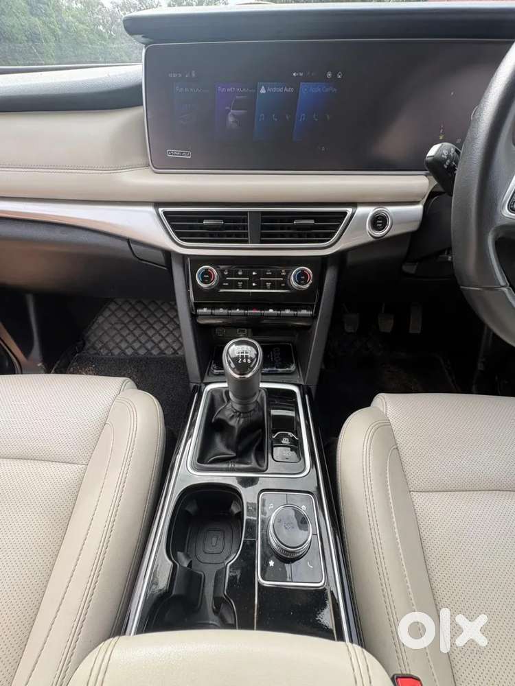 Mahindra Xuv700 2.2 Ax 7 Diesel At Luxury Pack Str, 2023, Diesel