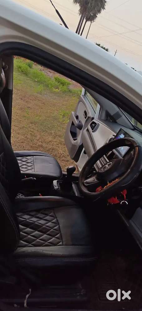 Tata Altroz 1.2 Xe 2020