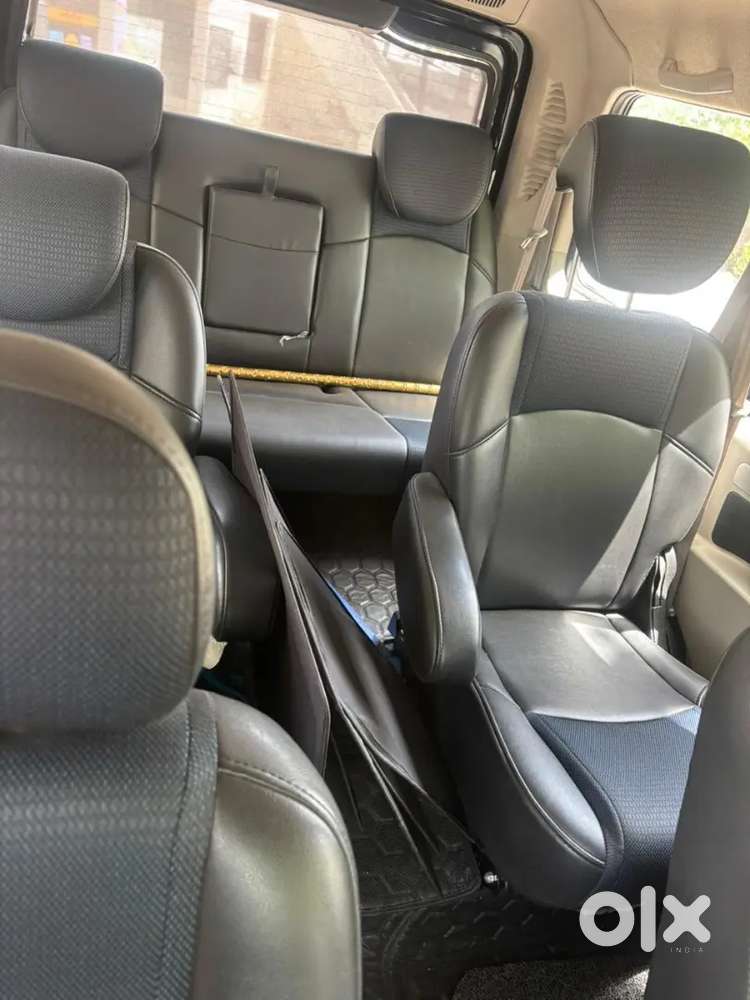 Mahindra Scorpio S11 Diesel 7 Seater Captain Chairs