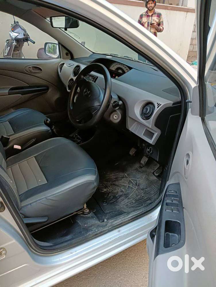 Toyota Etios 2010-2012 G, 2011, Petrol