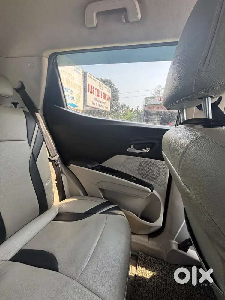 Mahindra Xuv300 2022 Petrol Well Maintained