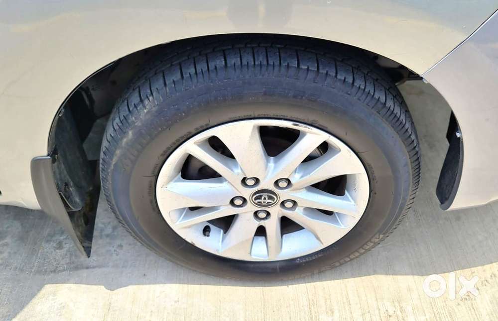 Toyota Innova Crysta 2.4 G Mt 8s, 2017, Diesel