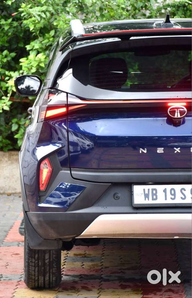 Tata Nexon, 2025, Petrol