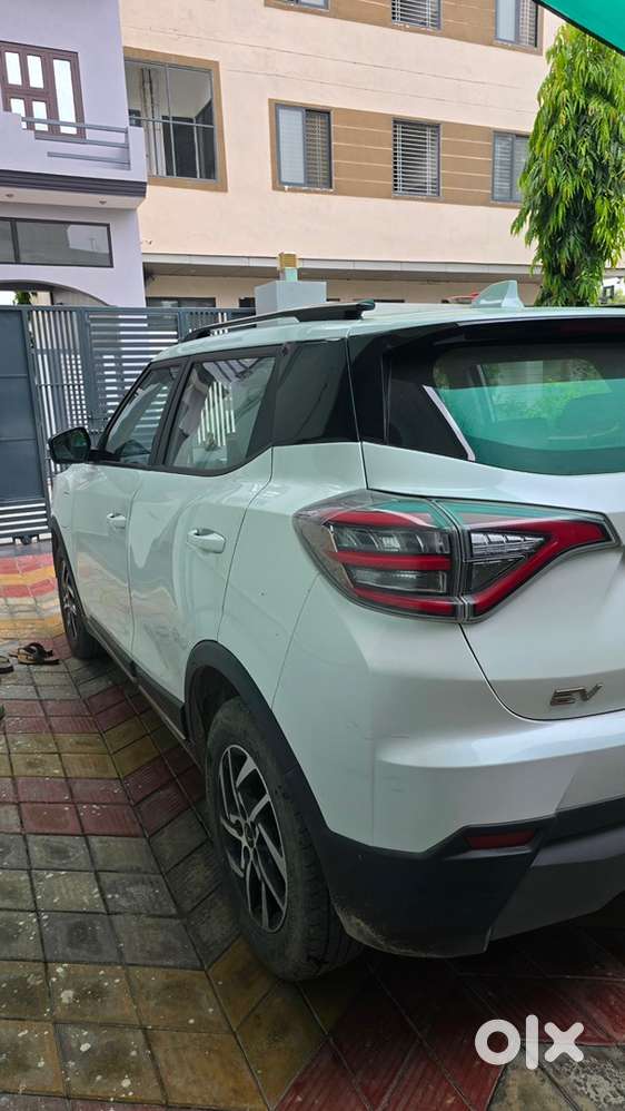 Mahindra Xuv400 Ev 2025