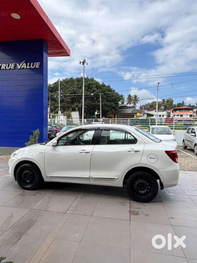Maruti Suzuki Dzire 1.2 Vxi, 2017, Petrol
