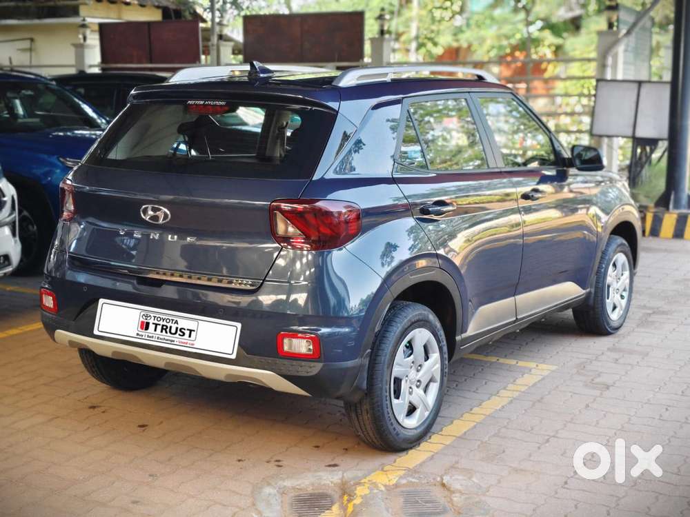 Hyundai New Venue, 2022, Petrol